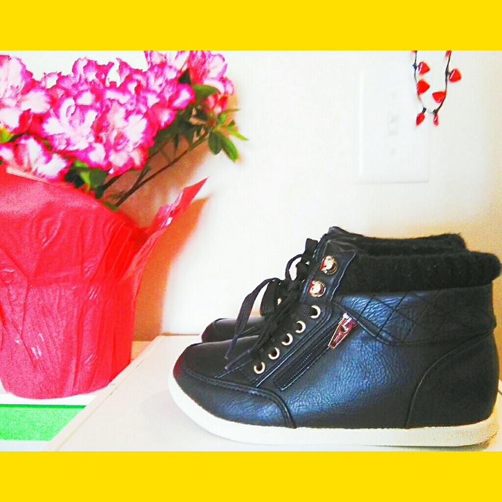 Women's Black Wedges